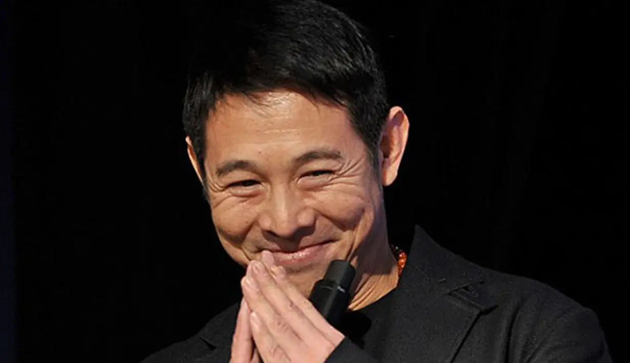 Meskipun begitu, kondisi Jet Li saat ini pun kabarnya sudah berangsur membaik. Hal ini juga diakui sendiri oleh Jet Li, di mana dirinya sudah bisa berjalan lagi tanpa harus menggunakan kursi roda. (AFP/Bintang.com)