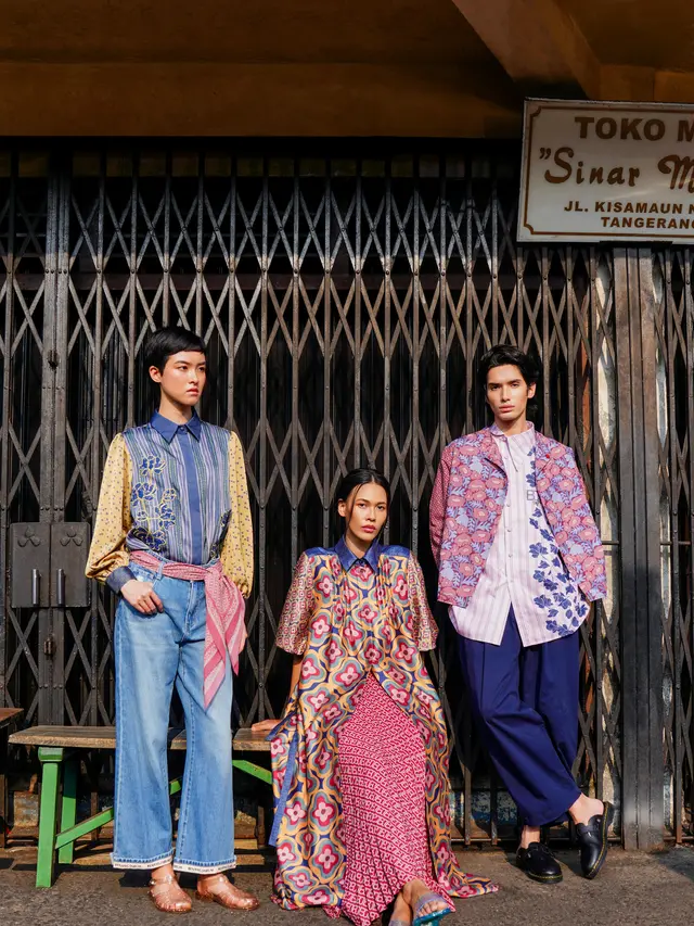 Hujan Bulan Juni, Romantisasi Puisi Sapardi Djoko Damono dalam Koleksi Busana Feminin Elegan