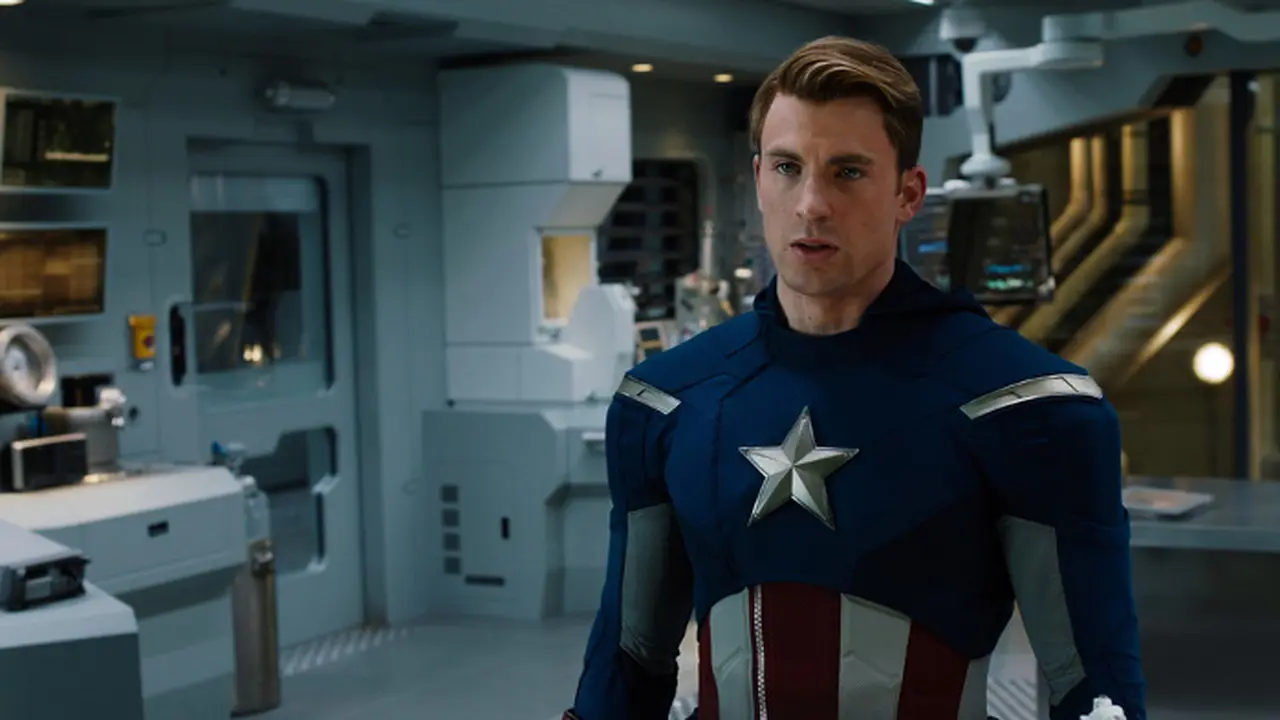 Chris Evans Bangga Tom Holland jadi Spider-Man Baru