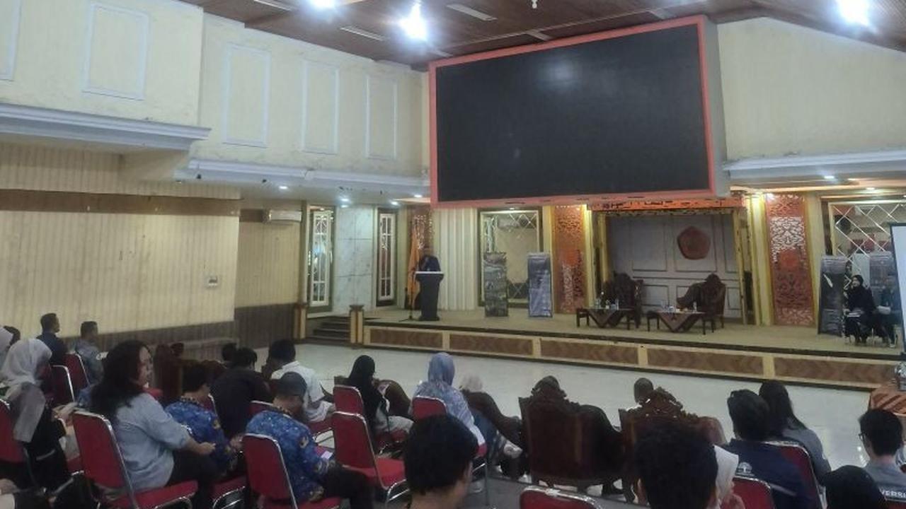 UNJA Bahas Mendesak Pelestarian Burung Berkicau dari Ancaman Perburuan Liar di Jambi