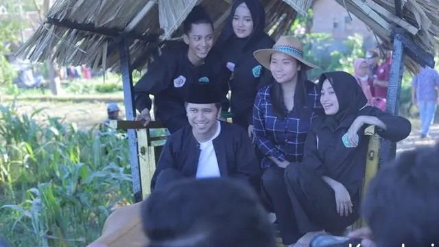 Emil Dardak Jadi Ustaz dan Guru Silat di Film ‘The Santri’