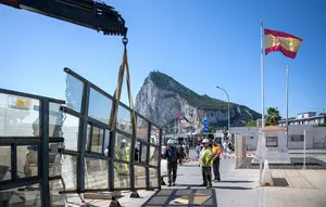 Perbatasan Spanyol-Gibraltar Resmi Dibuka Tanpa Pagar