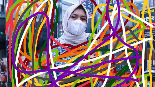 Wanita Ini Minta Fotonya Diedit Agar Lebih Meriah, 6 Hasilnya Jadi Kocak