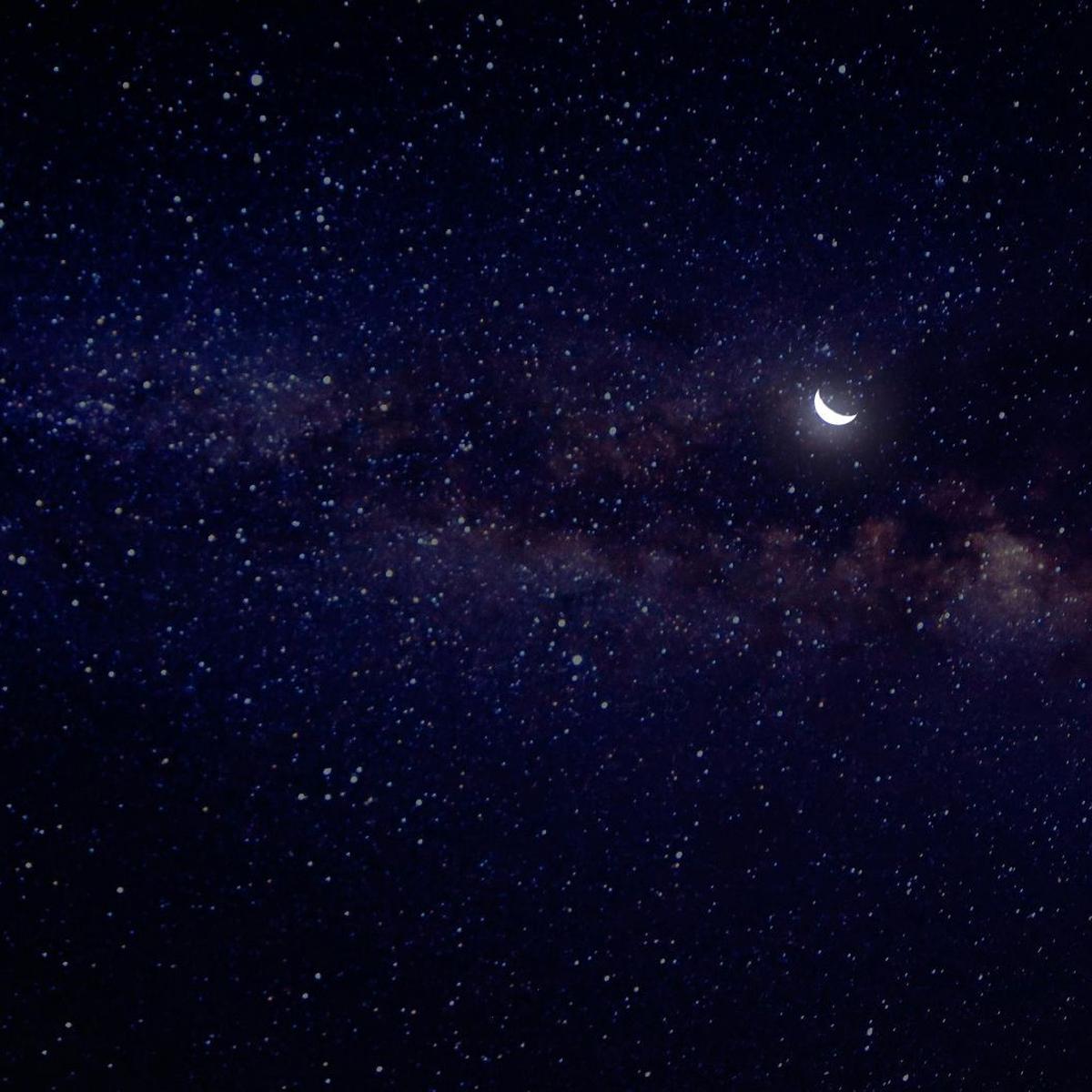 Kata-Kata Romantis Bulan dan Bintang