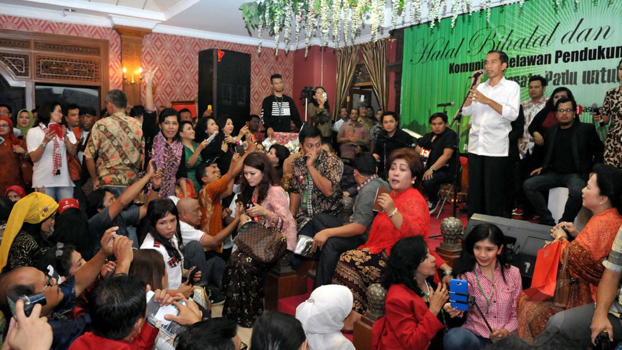 Keramahan Jokowi Saat Hadiri Halal bi Halal