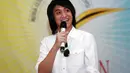 "Kalau Endra teman lama, dari kuliah. Ternyata bisa juga cari cowok di media sosial. Saya memang media sosial minded banget sih," ujar Kevin Aprilio, di Gedung Film, kawasan MT Haryono, Jakarta Selatan, Kamis (12/5/2016). (Deki Prayoga/Bintang.com)