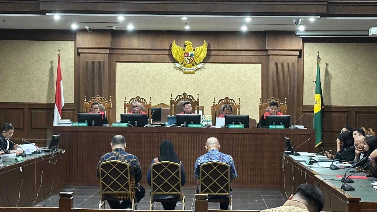 Jaksa Bongkar Nadiem Pimpin Rapat Rahasia Bahas Laptop Chromebook, Meeting Zoom Pakai Headset di Ruang Tertutup