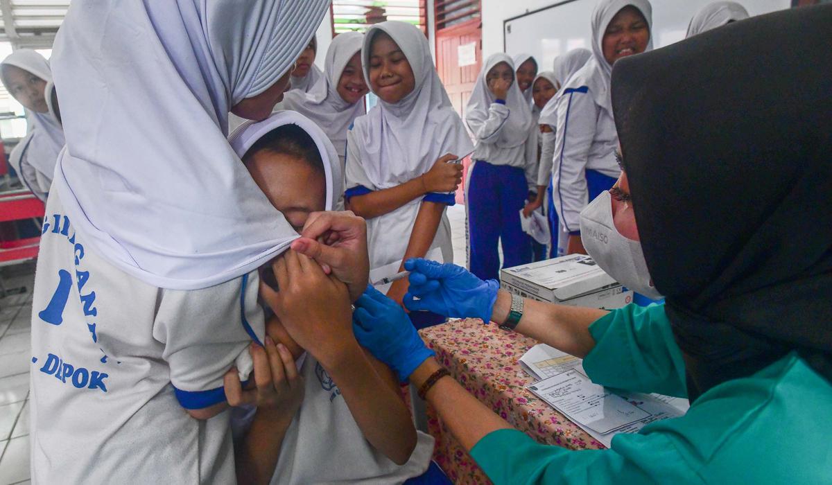 Antusias Murid SD Ikuti Vaksinasi HPV