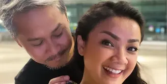 Nirina Zubir dan Ernest Cokelat (Instagram/nirinazubir_)