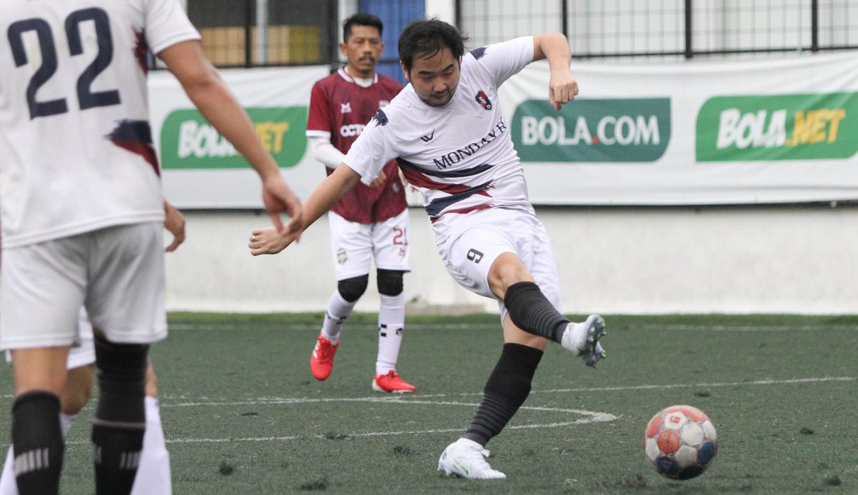 <p>Pada pekan ketiga kali ini, empat tim dari Grup C bersaing untuk meraih tiket ke babak perempat final. Persaingan kali ini diwarnai dengan penampilan sensasional dari tim Monday FC. (Dok. Bola Sunday League)</p>