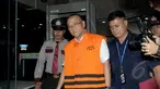 Kepala Dinas PU Bina Marga Sumatera Selatan Rizal Abdullah usai menjalani pemeriksaan di KPK, Jakarta, Kamis (12/3/2015). Rizal ditahan terkait kasus dugaan korupsi pembangunan Wisma Atlet Palembang tahun 2010-2011. (Liputan6.com/Andrian M Tunay)