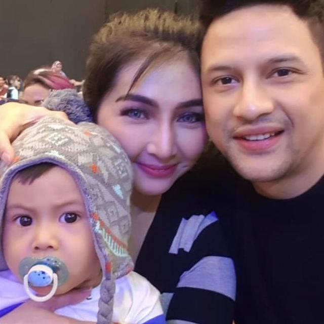 6 Momen Manis Lucky Perdana dan Istri Sebelum Isu Perselingkuhan, Romantis