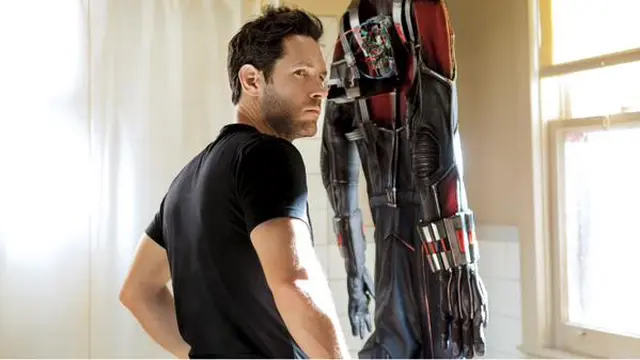 Foto Kostum Ant-Man Dijemur dan Desain Yellowjacket Dipamerkan