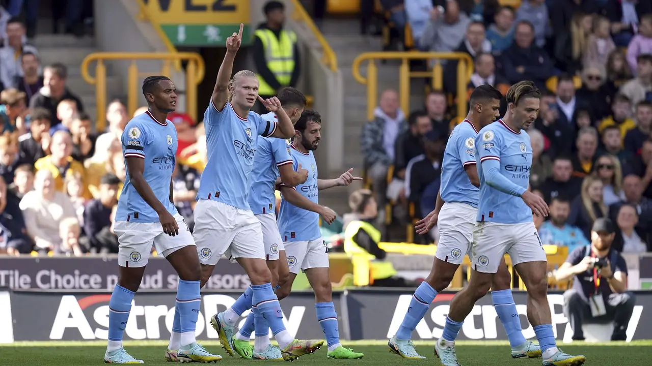 Foto: Erling Haaland Jadi Monster di Liga Inggris, Catat Rekor saat Cetak Gol ke Gawang Wolverhampton
