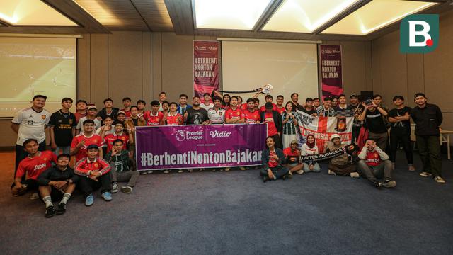 Foto: Sempat Dihibur dengan Gol Marcus Rashford, Fans MU Tetap Gigit Jari setelah Kena Comeback Man City saat Roaring Night