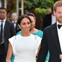 Meghan Markle tampil layaknya putri kerajaan di acara makan malam Kerajaan Tonga (Foto: instagram/ijeomadaisy)