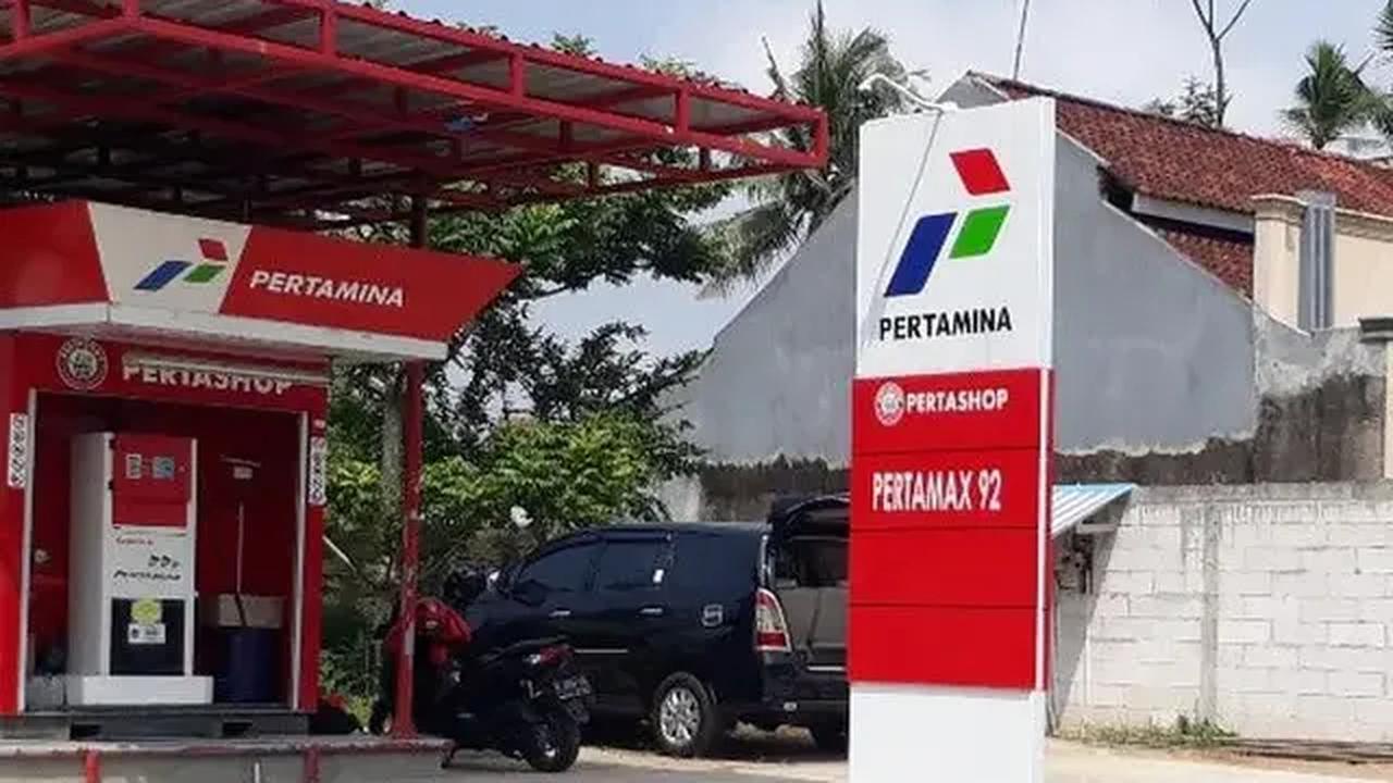 Pengamat energi, Hanifa Sutrisna menilai bahwa program Pertashop harus tetap dilanjutkan.