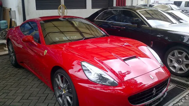 Mobil Mewah Wawan yang Disita KPK	