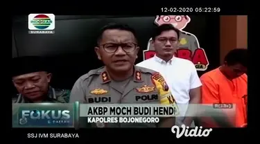 Pelaku pencurian kendaraan bermotor, curanmor berhasil diamankan. Salah seorang di antaranya merupakan otak dari aksi pencurian sepeda motor adalah seorang pecatan polisi, yang kini bekerja sebagai satpam.