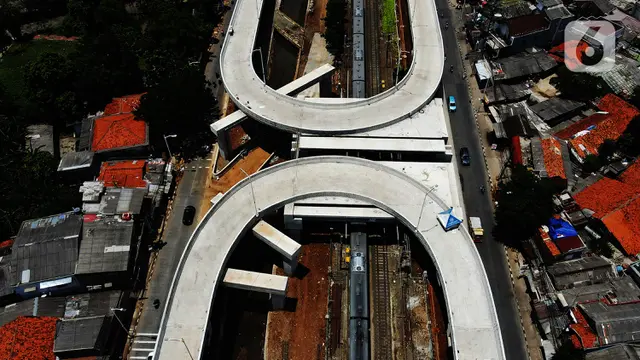 FOTO: Memantau Pembangunan Flyover Tanjung Barat