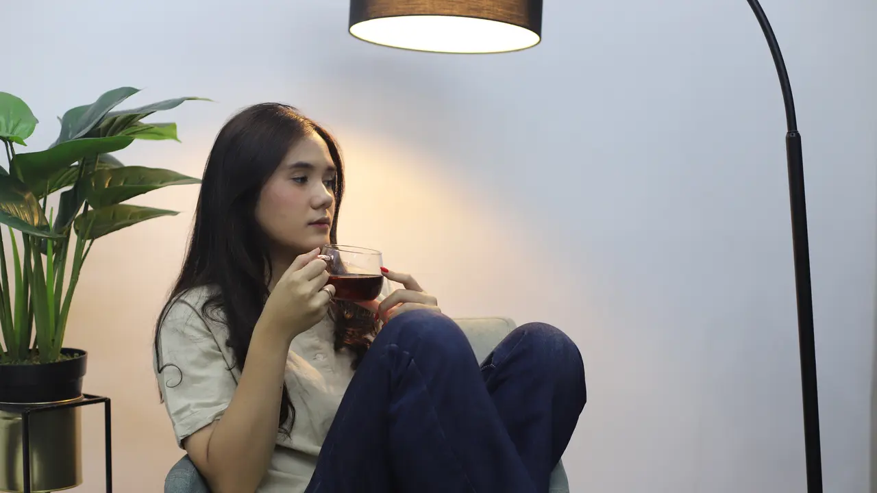 wanita november menjadi dewasa