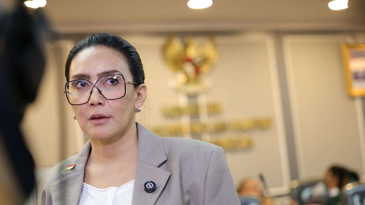 Langgar Hak Asasi Manusia, Rieke 'Oneng' Minta Taufik Hidayat Segera Ditangkap dan Beri Hukuman Setimpal