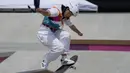 Nishiya juga teruskan penampilan cemerlang rekan senegaranya, Nishiya Momiji yang terlebih dulu meraih medali emas di kategori skateboad putra. (Foto: AP/Ben Curtis)