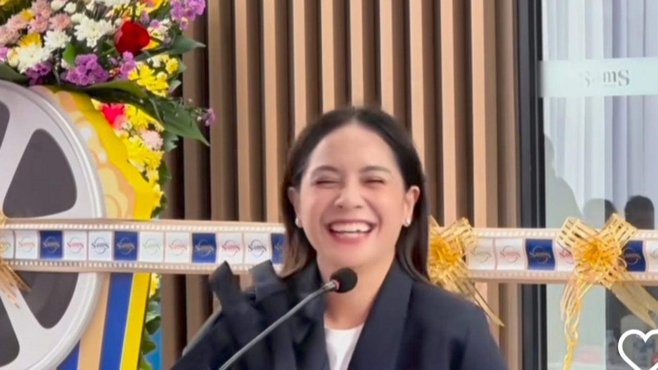 Potret Nagita Slavina Pidato saat Peresmian Bioskop di Sukabumi, Salting Sapa Utusan Khusus Presiden Raffi Ahmad