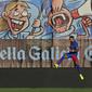 Penyerang Barcelona Memphis Depay merayakan golnya ke gawang Celta Vigo pada pertandingan La Liga Spanyol di Stadion Abanca-Balaidos, Sabtu, 6 November 2021. (AP Photo/Lalo R. Villar)