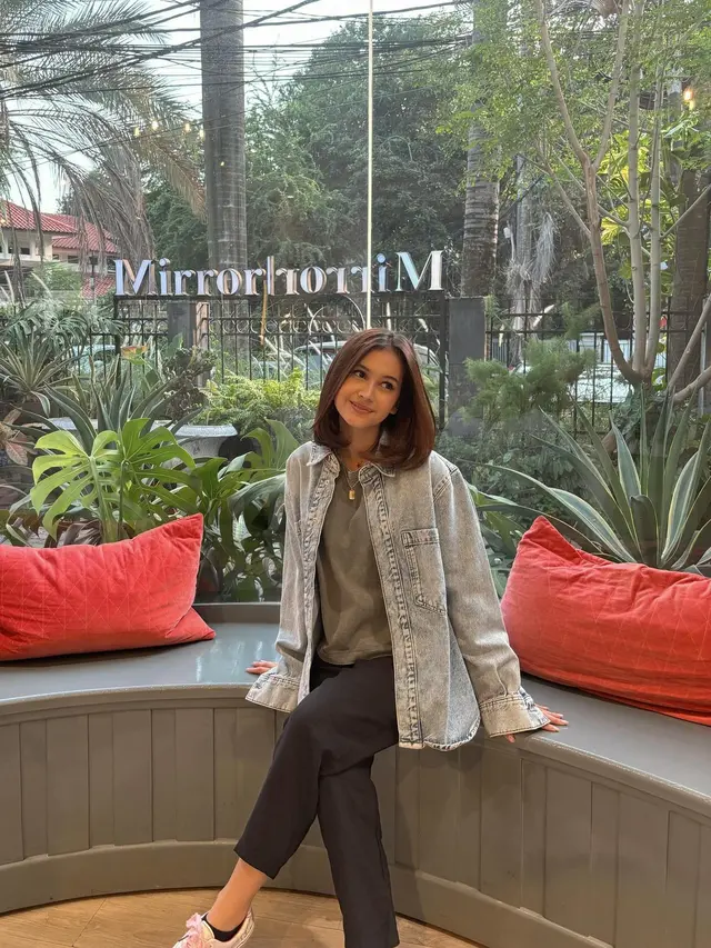 6 Potret Sandrinna Michelle dengan Gaya Rambut Baru, Tampil Makin Menawan