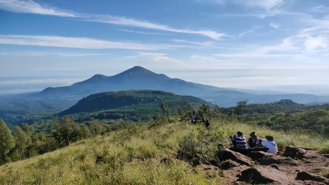 Sensasi Mendaki di Gunung Puthuk Gragal Mojokerto