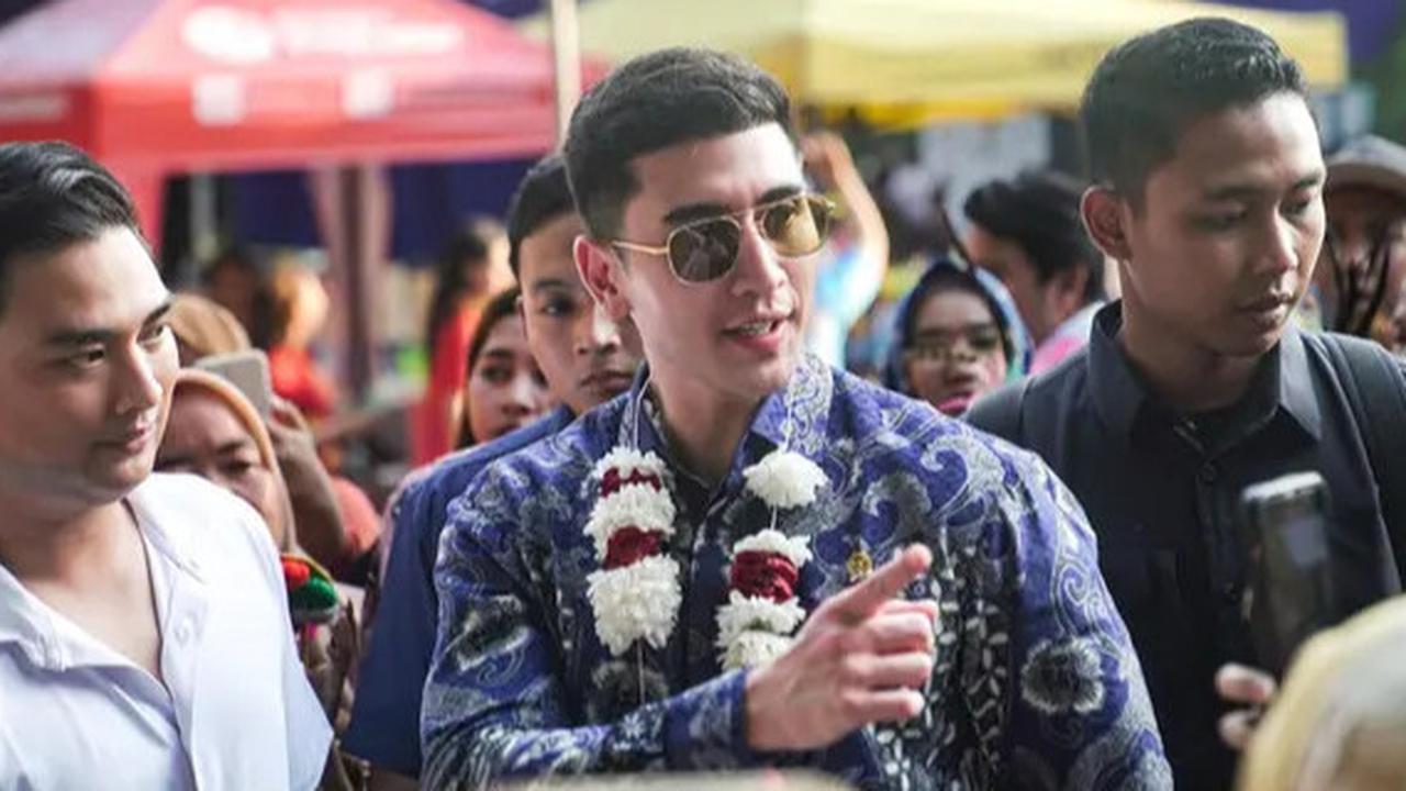 Rogoh Kocek Pribadi Rp100 Juta, Verrell Bramasta Bagikan Uang Untuk UMKM dan Seniman