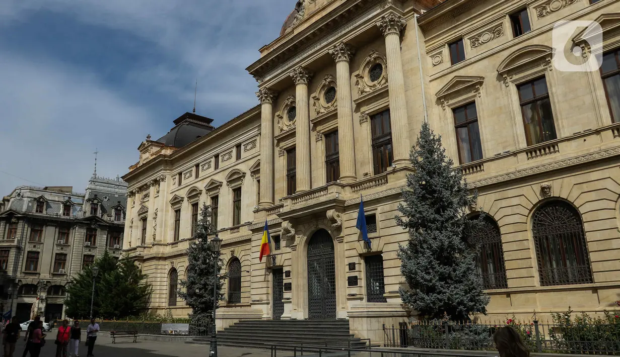 Akses ke Kota Tua Bucharest sangatlah mudah, baik menggunakan kendaraan pribadi maupun transportasi umum. (Liputan6.com/Herman Zakharia)