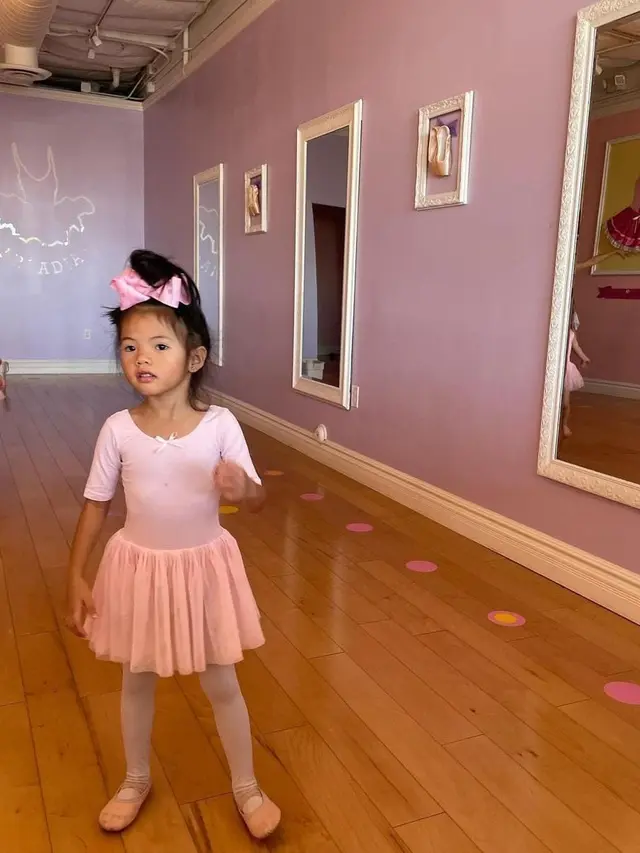 Amaira Anak Farah Quinn, Sudah Jago Balet Sejak Kecil