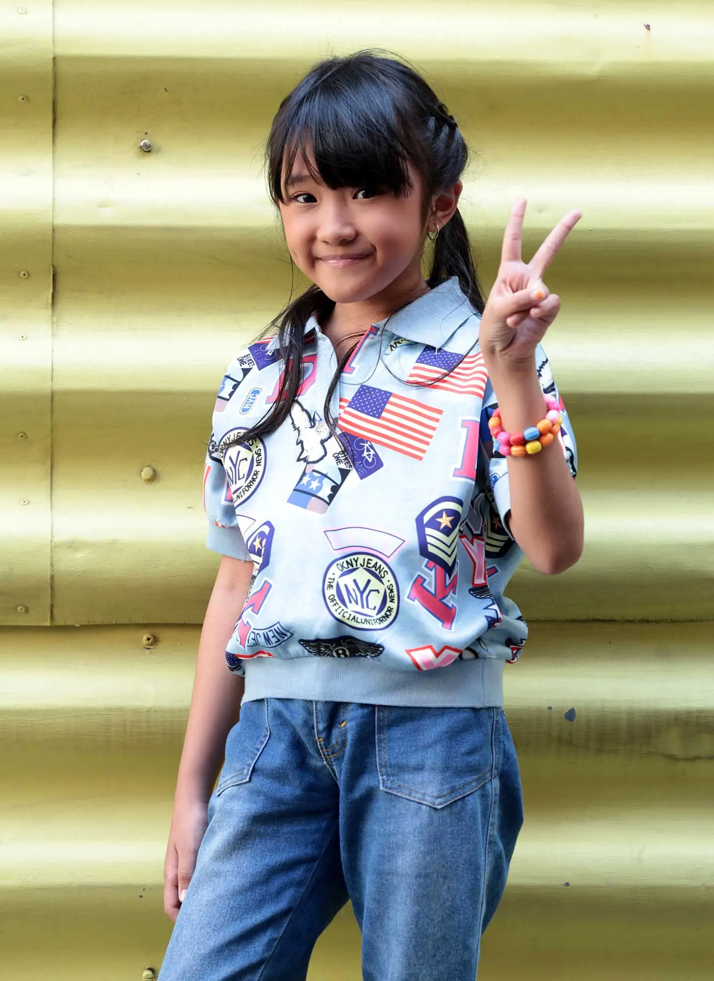 Cemen, komika yang selalu membangga-banggakan Cikarang ini juga menyampaikan kekagumannya terhadap salah satu peserta yang bernama Karin Putri Larasati yang saat ini masih berusia 10 tahun. (Deki Prayoga/Bintang.com)