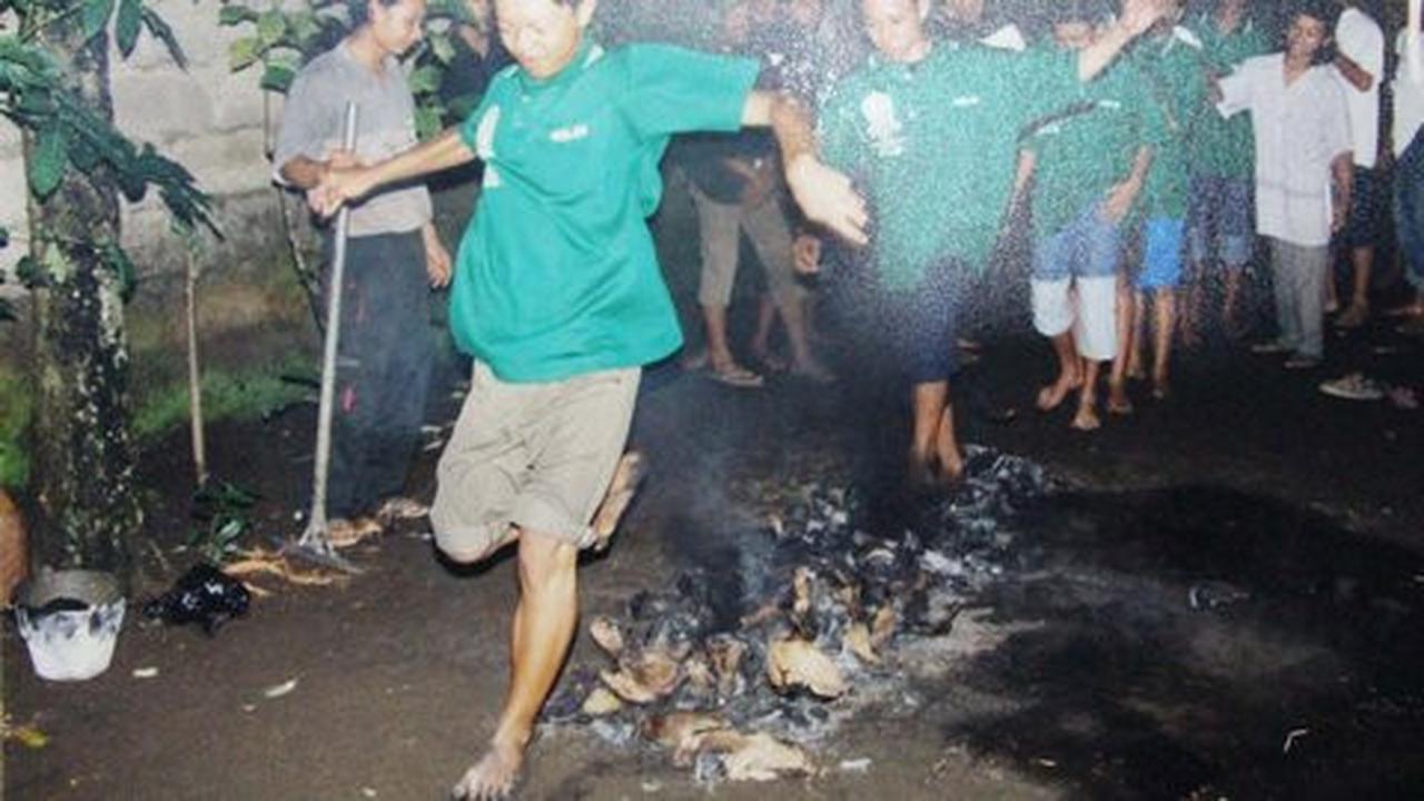 Bagaimana cara memperoleh ilmu kebal?