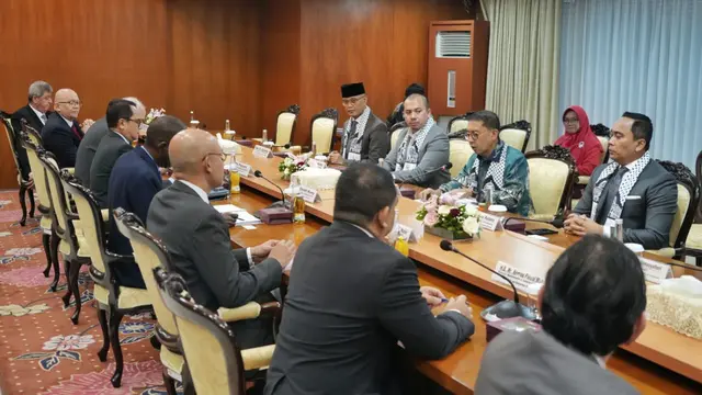 Ketua Badan Kerja Sama Antar-Parlemen (BKSAP) DPR, Fadli Zon, menerima Delegasi UN Committee on the Exercise of the Inalienable Rights of the Palestinian People (CEIRPP). (Dok BKSAP DPR RI)