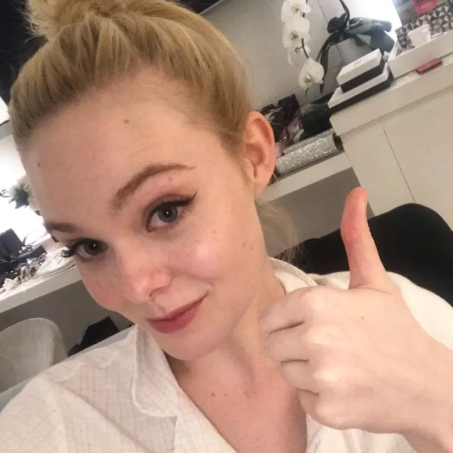Elle Fanning (Instagram/ ellefanning)