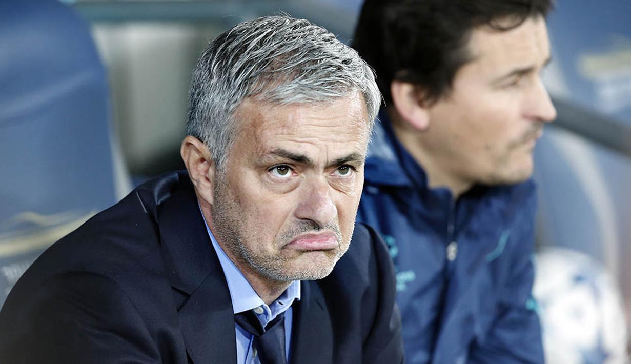 Maccabi Tel Aviv Vs Chelsea, Selasa (24/11/2015). Kali ini Chelsea memperoleh hasil postif dengan menang 4-0 di kandang lawan pada laga Champions League. (AFP/Thomas Coex)