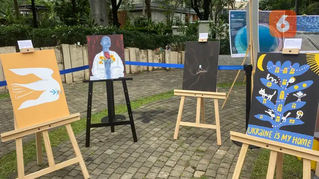 Pameran Lukisan Ukraina di Festival Alun-alun Eropa 2023