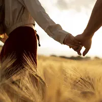 Memahami diri sendiri adalah langkah pertama sebelum jatuh cinta. Foto: Freepik