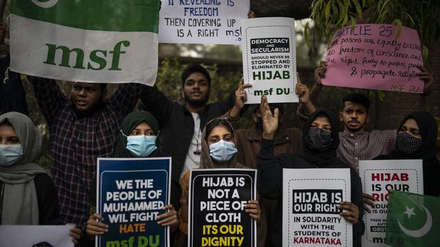 Siswi Berhijab Dilarang Masuk Sekolah di India