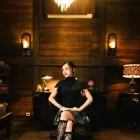 Intip potret cantik misterius Naura Ayu jadi murid Nevermore Academy (@naura.ayu)