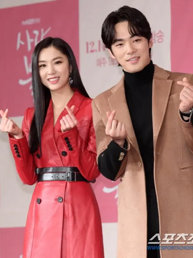 Digosipkan Pacaran, Ini 6 Potret Kebersamaan Kim Jung Hyun dan Seo Ji Hye