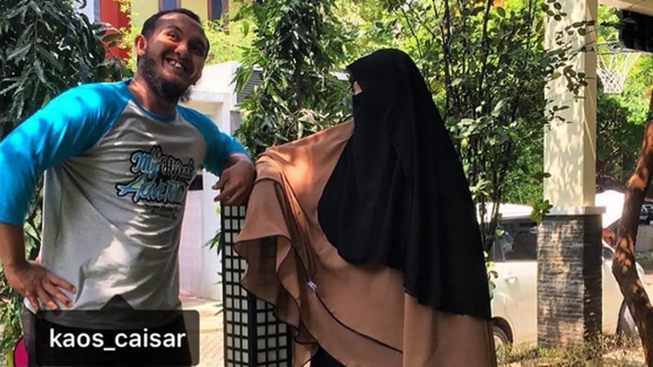 [Bintang] Caisar dan Indadari