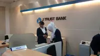 PT Bank JTrust Indonesia Tbk memperkenalkan logo baru. (Liputan6.com/Septian Deny)