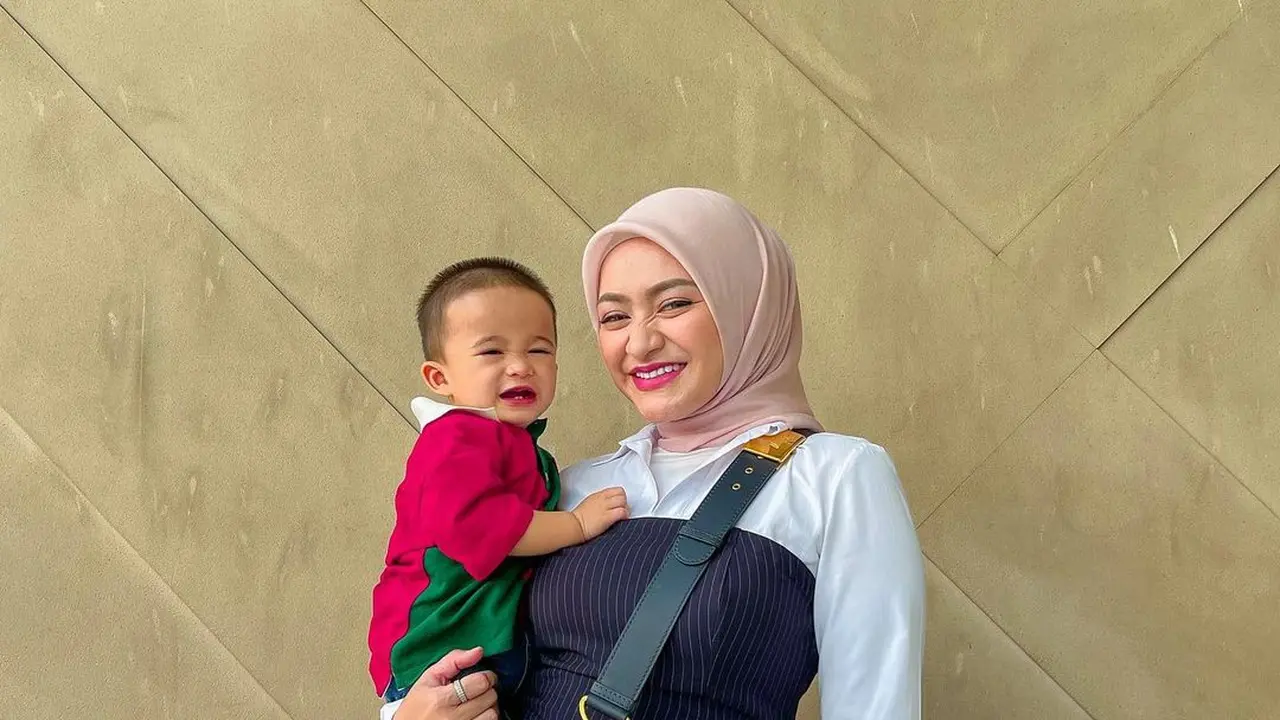 Adzam anak Nathalie Holscher