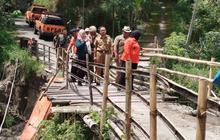 Plt Bupati dan DPRD Jatim Tinjau Jalan Rusak Ponorogo, Akses Vital Nyaris Putus Akibat Longsor