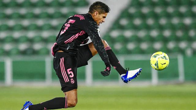 FOTO: 5 Bek Tengah Kelas Dunia yang Ternyata Direkrut dengan Harga Murah Meriah