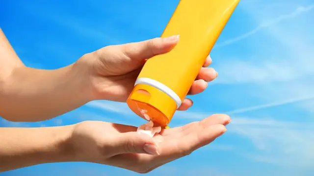 4 Kebiasaan Ini Bikin ‘Wajah Boros’ di Usia Muda, Cari Tahu Yuk!